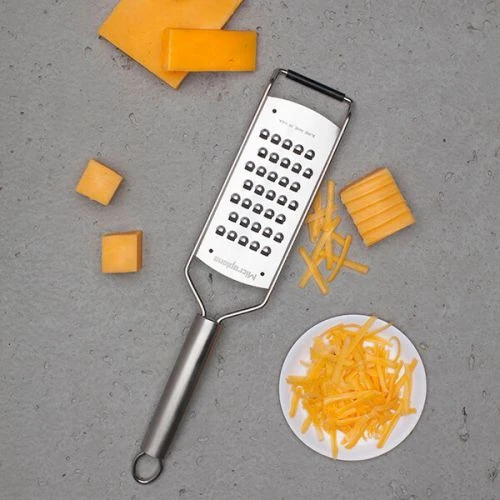 Microplane Professional Series Extra Coarse Grater (38008) 5 Microplane Professional Series Extra Coarse Grater (38008) - Image 3