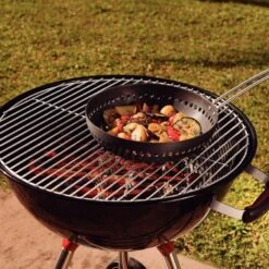 Tramontina Barbecue 26cm Wok Perforated Anodised Aluminium (20847026) 11 Tramontina Barbecue 26cm Wok Perforated Anodised Aluminium (20847026) -Kitchenknives Shop 20847026 2