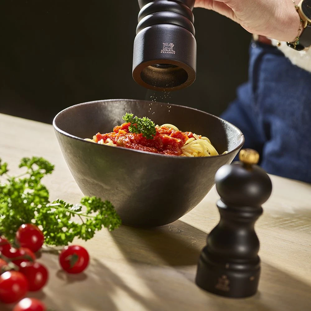 Peugeot Paris U'select Salt Mill 12cm Chocolate (23454) 7 Peugeot Paris U'select Salt Mill 12cm Chocolate (23454) - Image 5