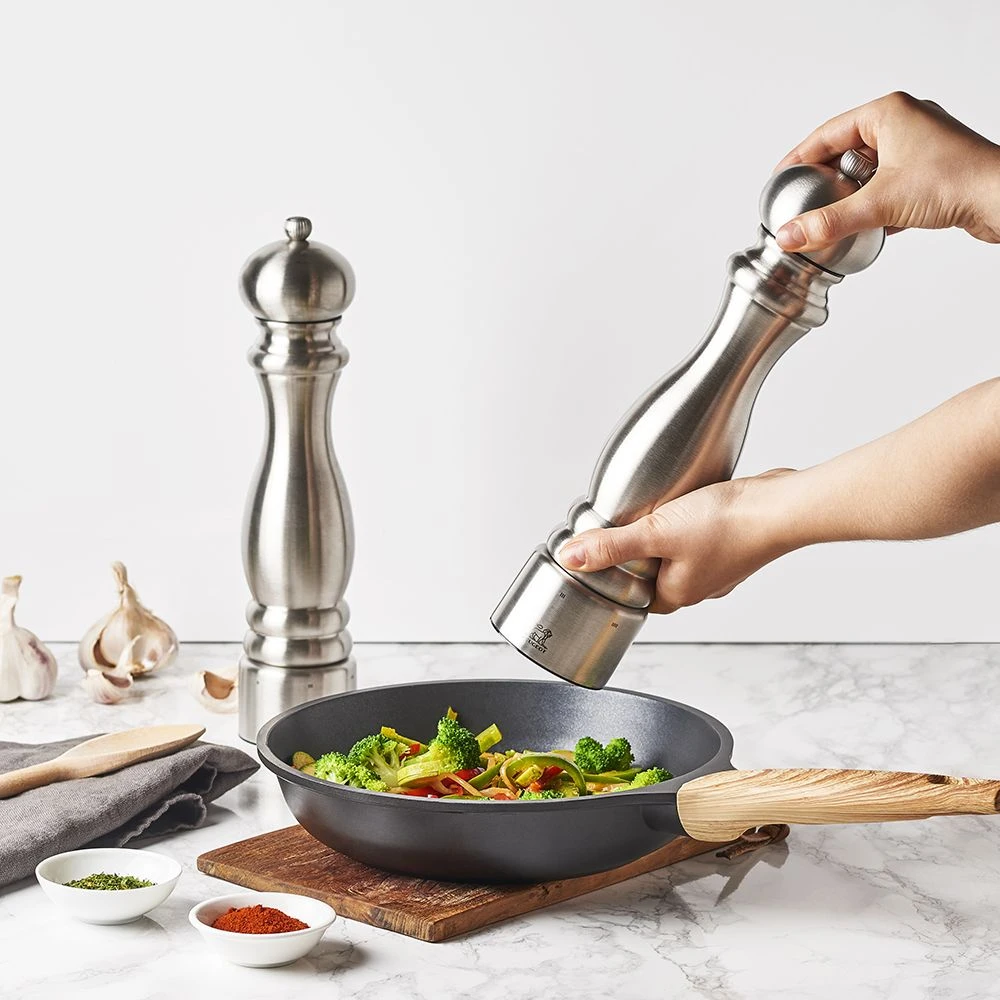 Peugeot Paris U'select Pepper Mill 18cm Stainless Steel (32470) 7 Peugeot Paris U'select Pepper Mill 18cm Stainless Steel (32470) - Image 5