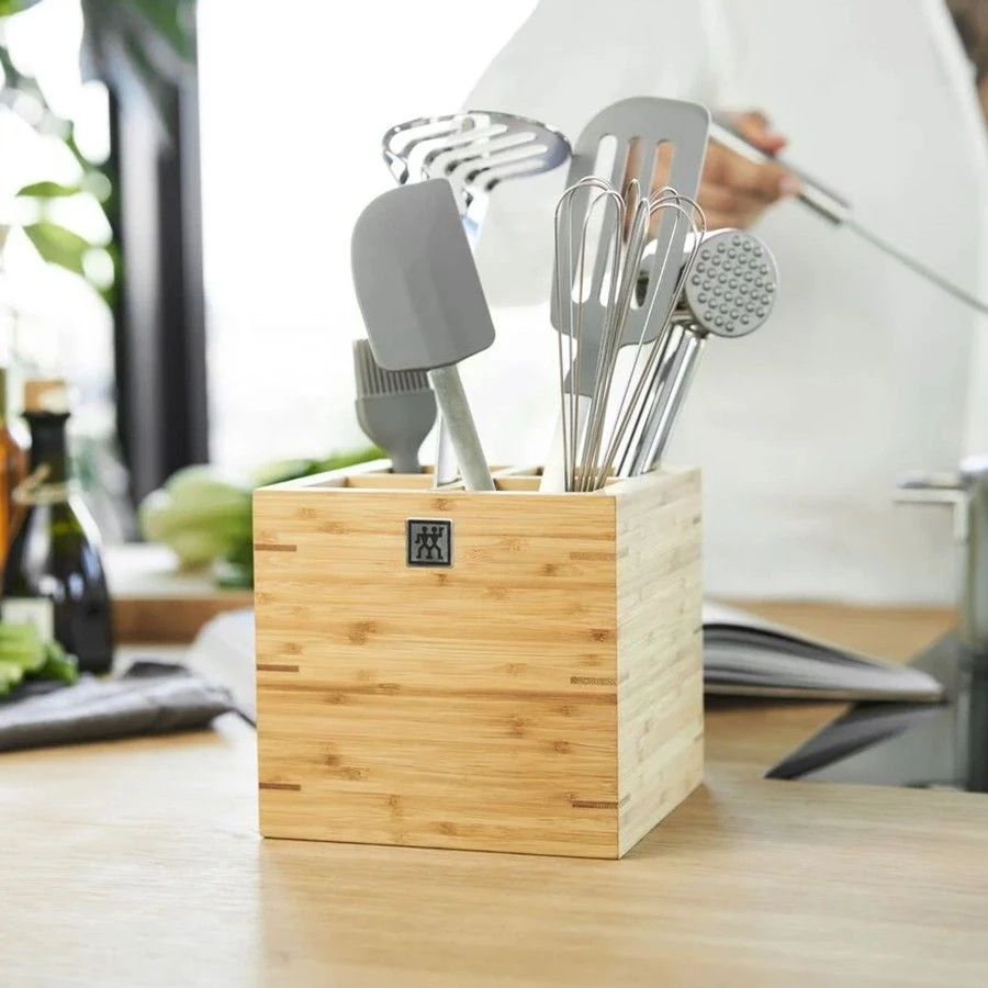 Zwilling Pro 35cm 18/10 Stainless Steel Frying Pan Turner (37160-002-0) 4 Zwilling Pro 35cm 18/10 Stainless Steel Frying Pan Turner (37160-002-0) - Image 2