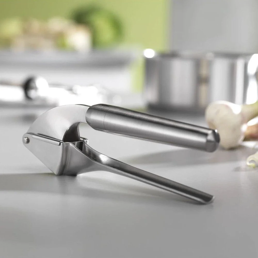 Zwilling Pro 20cm 18/10 Stainless Steel Garlic Press (37160-019-0) 5 Zwilling Pro 20cm 18/10 Stainless Steel Garlic Press (37160-019-0) - Image 3