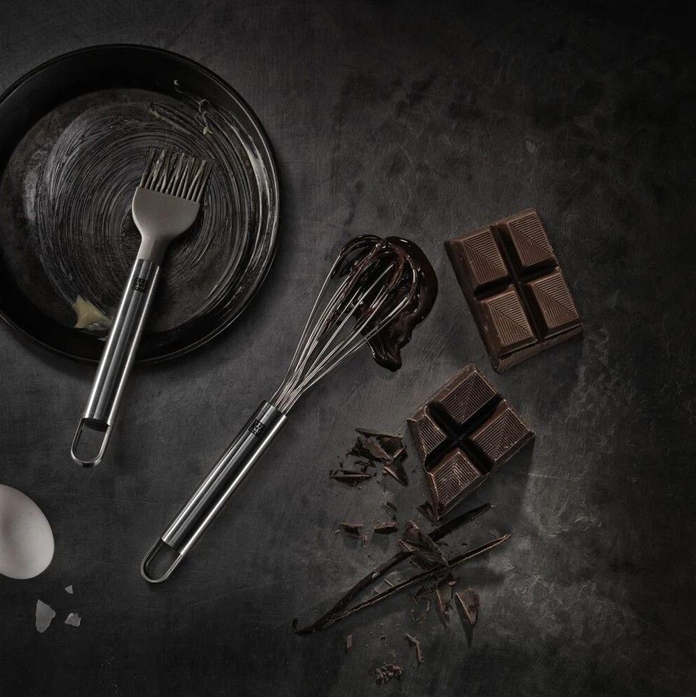 Zwilling Pro 24cm 18/10 Stainless Steel Whisk (37160-026-0) 4 Zwilling Pro 24cm 18/10 Stainless Steel Whisk (37160-026-0) - Image 2