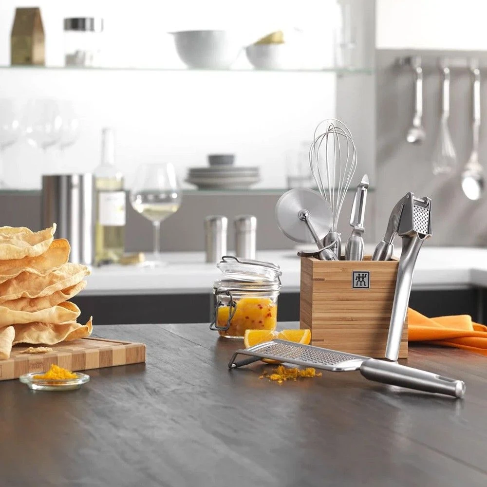 Zwilling Pro 33cm 18/10 Stainless Steel Pasta Spoon (37160-031-0) 4 Zwilling Pro 33cm 18/10 Stainless Steel Pasta Spoon (37160-031-0) - Image 2