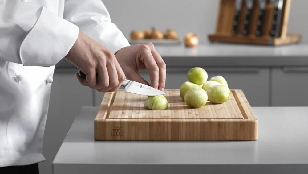 Zwilling Pro 10cm Paring Knife (38400-101-0) 5 Zwilling Pro 10cm Paring Knife (38400-101-0) - Image 3