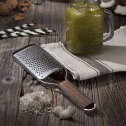 Microplane Master Series Coarse Grater (43300) -Kitchenknives Shop 43300 4