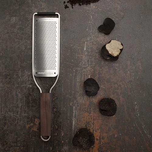 Microplane Master Series Fine Grater (43304) 6 Microplane Master Series Fine Grater (43304) - Image 4