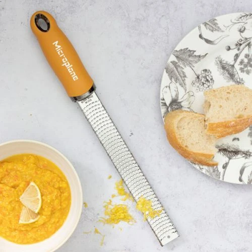 Microplane Premium Classic Series Zester/Grater Mustard Yellow (46623) 6 Microplane Premium Classic Series Zester/Grater Mustard Yellow (46623) - Image 4