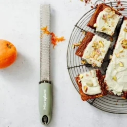 Microplane Premium Classic Series Zester/Grater Sage Green (46723) -Kitchenknives Shop 46723e microplane premium classic series zester sage green 3