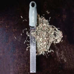 Microplane Premium Classic Series Zester/Grater Sage Green (46723) -Kitchenknives Shop 46723e microplane premium classic series zester sage green 5