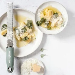 Microplane Premium Classic Series Zester/Grater Eucalyptus Green (46727) -Kitchenknives Shop 46727e microplane premium classic series zester eucalyptus green 3