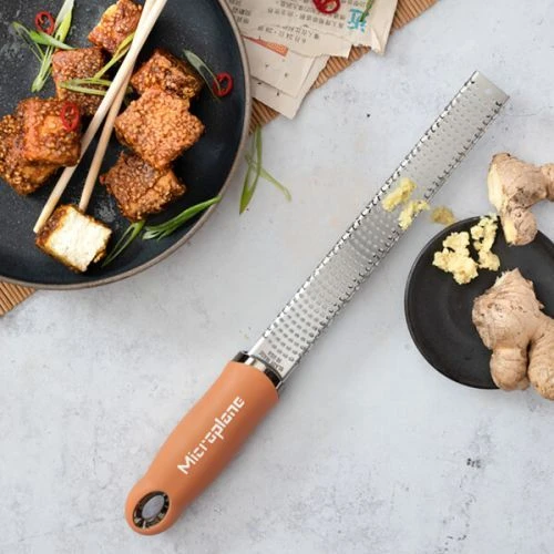 Microplane Premium Classic Series Zester/Grater Cinnamon Orange (46823) 5 Microplane Premium Classic Series Zester/Grater Cinnamon Orange (46823) - Image 3