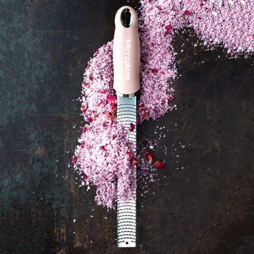 Microplane Premium Classic Series Zester/Grater Dusty Rose (46923) 4 Microplane Premium Classic Series Zester/Grater Dusty Rose (46923) - Image 2