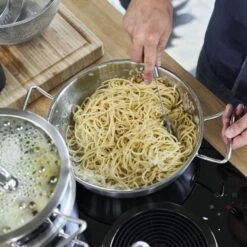 Zwilling Pro 30cm 18/10 Stainless Steel Wok (65121-300-0) 19 Zwilling Pro 30cm 18/10 Stainless Steel Wok (65121-300-0) -Kitchenknives Shop 65121 300 0 7