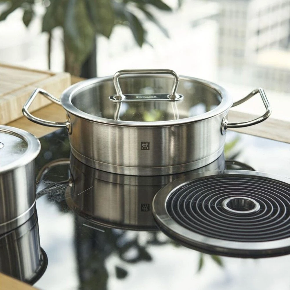 Zwilling Pro 24cm Serving Pan (65127-240-0) 7 Zwilling Pro 24cm Serving Pan (65127-240-0) - Image 5