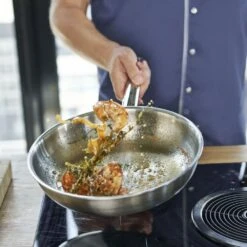 Zwilling Pro 26cm 18/10 Stainless Steel Fry Pan (65128-260-0) 16 Zwilling Pro 26cm 18/10 Stainless Steel Fry Pan (65128-260-0) -Kitchenknives Shop 65128 240 0 7 1