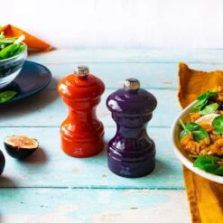 Peugeot Bistro Pepper Mill 10cm Aubergine Gloss (P40765) -Kitchenknives Shop bistro aubergine 40765 40772 terracotta 40864 40871 copie