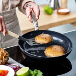 Greenpan Barcelona Pro Frying Pan 26cm -Kitchenknives Shop cc005322 001 barcelona pro frypan 26cm