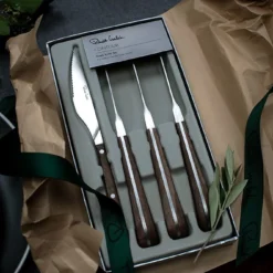 Robert Welch Contour Walnut Steak Knife 4 Piece Set 13 Robert Welch Contour Walnut Steak Knife 4 Piece Set -Kitchenknives Shop cowsa1012v4 contour steak knives 4 piece setgiftingsh19