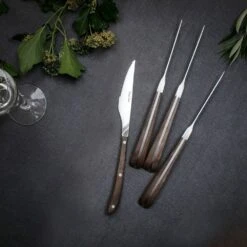 Robert Welch Contour Walnut Steak Knife 4 Piece Set 14 Robert Welch Contour Walnut Steak Knife 4 Piece Set -Kitchenknives Shop cowsa1012v4 contour steak knives sh20 1