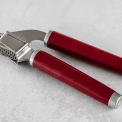 KitchenAid Core Garlic Press Empire Red 11 KitchenAid Core Garlic Press Empire Red -Kitchenknives Shop kag132ohere 4
