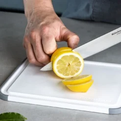 KitchenAid Classic Polypropylene Non-slip Chopping Board 20 X 25cm 13 KitchenAid Classic Polypropylene Non-slip Chopping Board 20 X 25cm -Kitchenknives Shop keg701nosmga 4