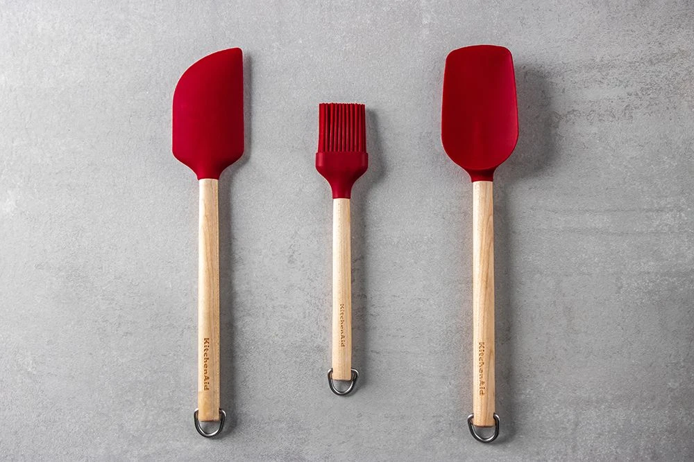 KitchenAid Birch 3pc Spatula Pastry Brush Red 7 KitchenAid Birch 3pc Spatula Pastry Brush Red - Image 5