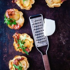 Microplane Master Grater Set (MIC-36089) -Kitchenknives Shop mic 36089 master series grater set lifestyle 3