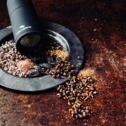 Microplane Gourmet Spice Set (MIC36177) 35 Microplane Gourmet Spice Set (MIC36177) -Kitchenknives Shop mic 36177 gourmet baking set lifestyle 3