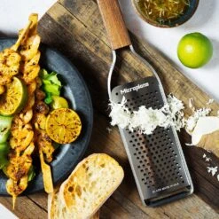 Microplane Master Series Coarse Grater (43300) -Kitchenknives Shop mic 43300 ls3