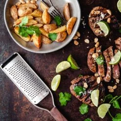 Microplane Master Series Coarse Grater (43300) -Kitchenknives Shop mic 43300 ls4