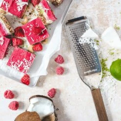 Microplane Master Series Coarse Grater (43300) -Kitchenknives Shop mic 43300 ls7