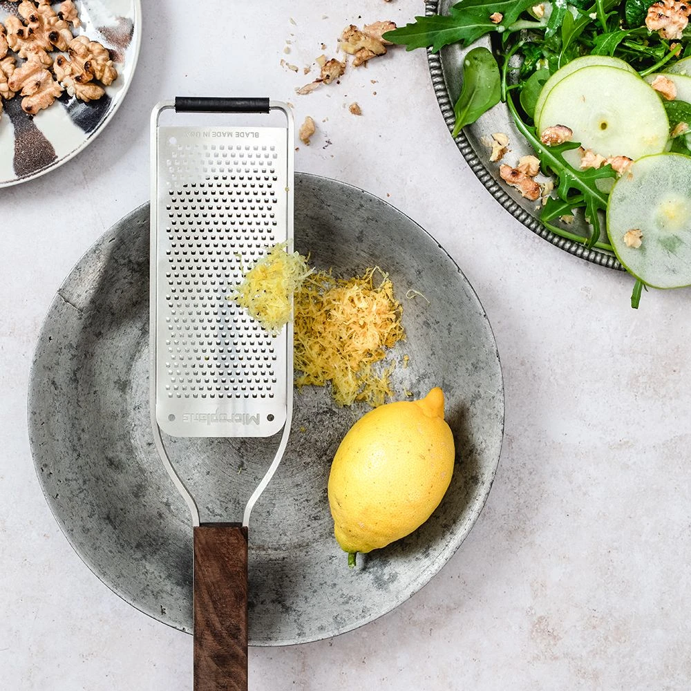 Microplane Master Series Fine Grater (43304) 4 Microplane Master Series Fine Grater (43304) - Image 2