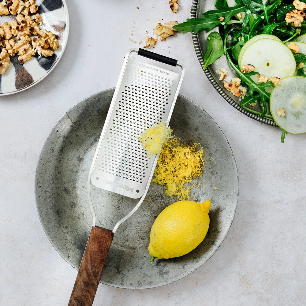 Microplane Master Series Fine Grater (43304) 10 Microplane Master Series Fine Grater (43304) - Image 8