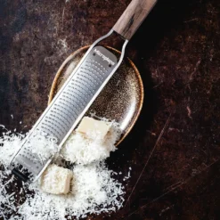 Microplane Master Series Zester (43320) -Kitchenknives Shop mic 43320 ls3