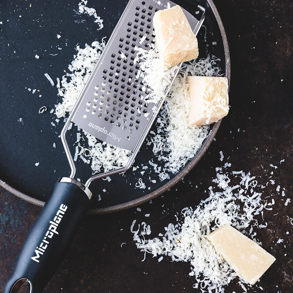 Microplane Gourmet Series Coarse Grater (45000) 9 Microplane Gourmet Series Coarse Grater (45000) - Image 7