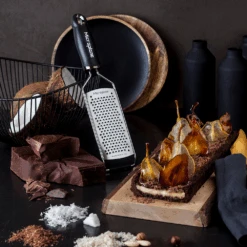 Microplane Gourmet Series Coarse Grater (45000) 17 Microplane Gourmet Series Coarse Grater (45000) -Kitchenknives Shop mic 45000 ls4