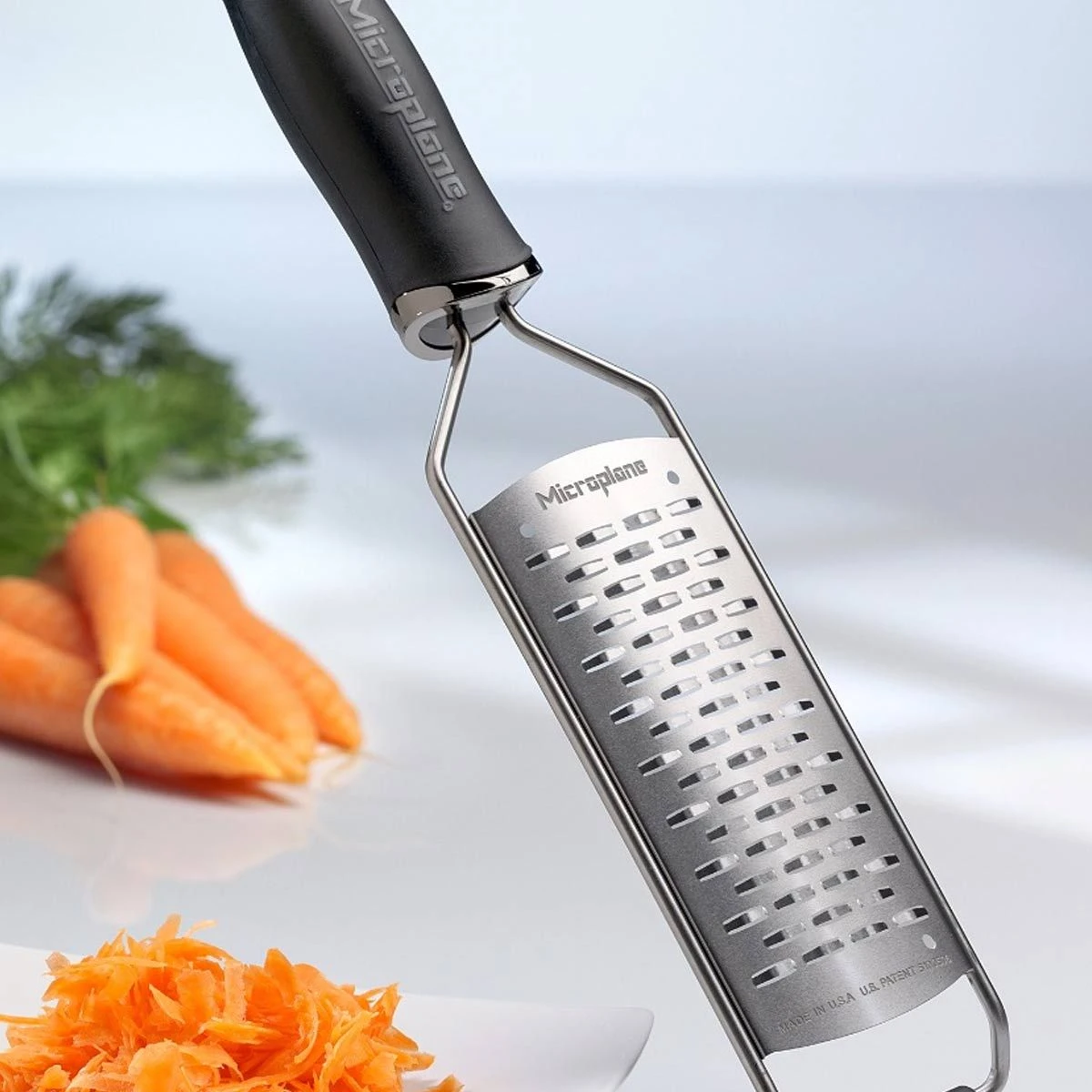 Microplane Gourmet Series Ribbon Grater (45002) 6 Microplane Gourmet Series Ribbon Grater (45002) - Image 4