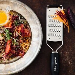 Microplane Gourmet Series Fine Julienne Slicer (45003) 13 Microplane Gourmet Series Fine Julienne Slicer (45003) -Kitchenknives Shop mic 45003 ls2