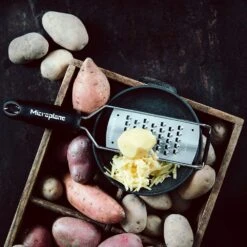 Microplane Gourmet Series Extra Coarse Grater (45008) 17 Microplane Gourmet Series Extra Coarse Grater (45008) -Kitchenknives Shop mic 45008 ls2