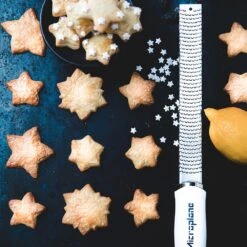 Microplane Premium Zester/Grater - White (46301) 20 Microplane Premium Zester/Grater - White (46301) -Kitchenknives Shop mic 46301 ls2