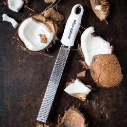 Microplane Premium Zester/Grater - White (46301) 23 Microplane Premium Zester/Grater - White (46301) -Kitchenknives Shop mic 46301 ls5