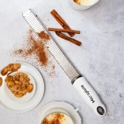 Microplane Premium Zester/Grater - White (46301) 16 Microplane Premium Zester/Grater - White (46301) -Kitchenknives Shop mic 46301 ls9