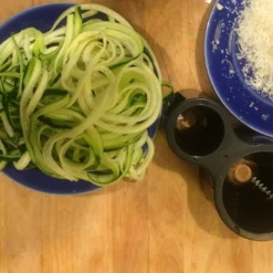 Microplane Spiral Cutter (48009) 7 Microplane Spiral Cutter (48009) -Kitchenknives Shop mic 48009 2