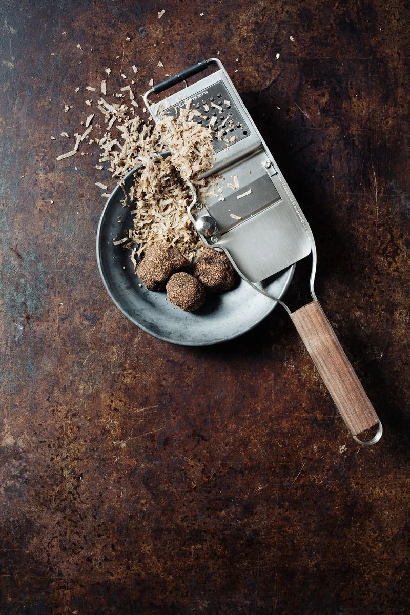 Microplane Master Truffle Tool 2in1 Slicer & Grater (MIC-43313) 11 Microplane Master Truffle Tool 2in1 Slicer & Grater (MIC-43313) - Image 9