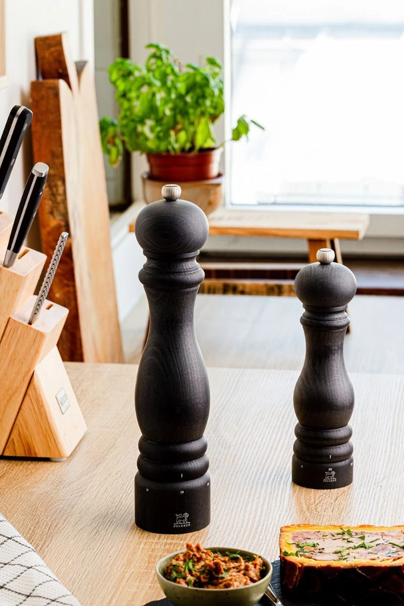 Peugeot Paris U'Select Salt Mill 30cm Graphite (P39455) 4 Peugeot Paris U'Select Salt Mill 30cm Graphite (P39455) - Image 3