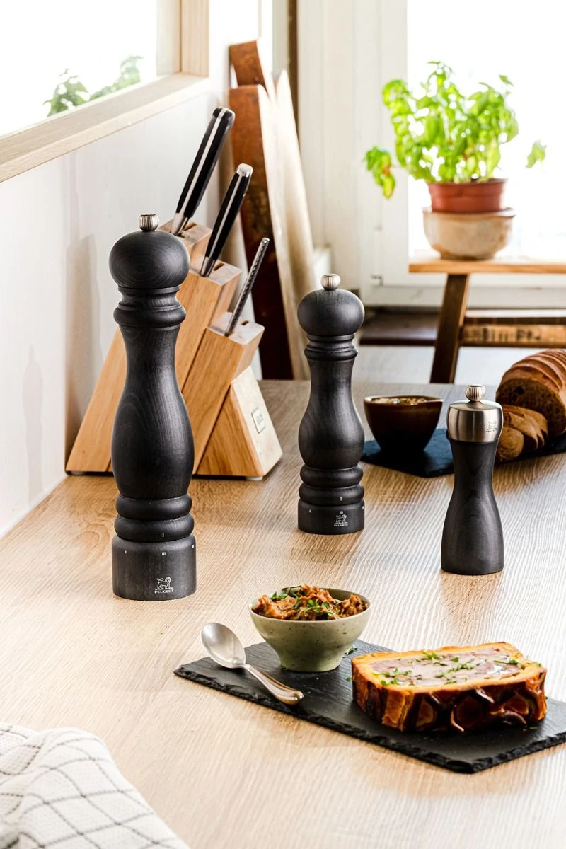 Peugeot Paris U'Select Salt Mill 30cm Graphite (P39455) 5 Peugeot Paris U'Select Salt Mill 30cm Graphite (P39455) - Image 4