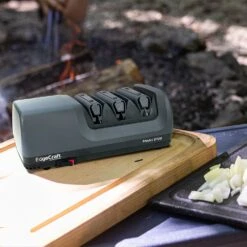 EdgeCraft Model E120 Electric Sharpener - 3-Stage 20° Trizor -Kitchenknives Shop she120gy11 03