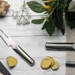 Global Ukon 13cm Scalloped Utility Knife (GUS-22) 17 Global Ukon 13cm Scalloped Utility Knife (GUS-22) -Kitchenknives Shop ukon lifestyle 06 gus 22