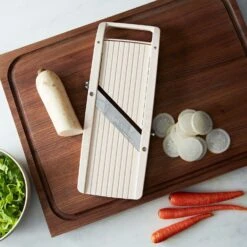 Super Benriner BN-95W Slicer With Single Flat Adjustable Blade